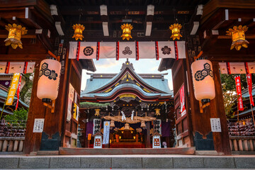 Canvas Print - Fukuoka, Japan - Nov 20 2022: Kushida shrine in Hakata ward, founded in 757, the shrine dedicated to Amaterasu the goddess of the sun and Susanoo god of seas and storms, thunder and lightning