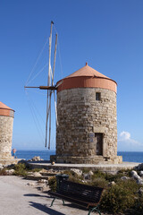 Wall Mural - Windmühle im Mandraki - Hafen, Rhodos-Stadt