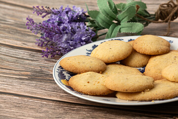 Wall Mural - Plato con galletas hechas artesanales.