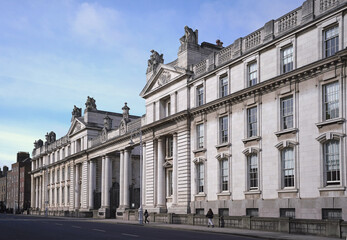 Canvas Print -                   Classical style government building in Dublin, office of the Prime Minister of Ireland