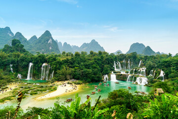 Wall Mural - Detian Waterfall in Guangxi, China