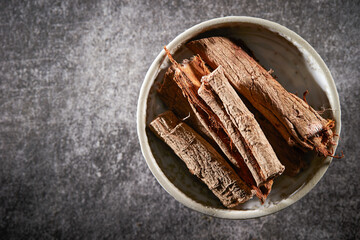 Canvas Print - Slippery elm, elm root bark