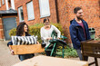 © Astrakan Images - Group of friends moving house