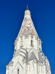 Wall Mural - Ancient Voznesenskaya church in Kolomenskoye, Moscow, Russia