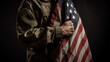 Ein Soldat trägt andächtig die Flagge der Vereinigten Staaten von Amerika auf seiner Schulter (Generative AI)