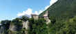 Schloss Tirol auf einem Felsen bei Dorf Tirol in Südtirol, wunderschönes historisches bekanntes Gebäude