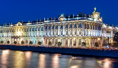 Wall Mural - Hermitage (Winter Palace) and Neva river at night, Saint Petersburg, Russia