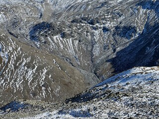 Beautiful autumn panorama of the alpine valley Val Grialetsch and the stream Aua da Grialetsch in the Albula Alps mountain massif, Zernez - Canton of Grisons, Switzerland (Schweiz)