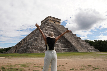 Woman in Chichen itza 