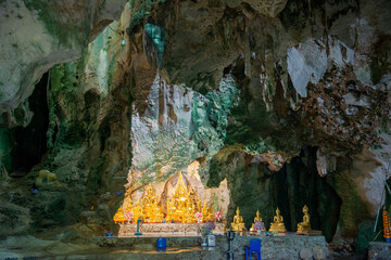 Canvas Print - THAILAND PRACHUAP SAM ROI YOT WAT THAM PHRA PRATHUN