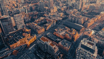 Poster - Aerial view of the beautiful buildings of Toronto during a golden sunset