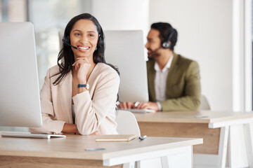 Aufkleber - Call center, smile and woman consulting for crm, telemarketing and friendly customer service. Happy, workforce and lady consultant in office for online help, support, faq or contact us for advice