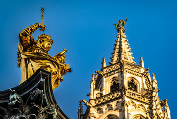 Wall Mural - new city hall in Munich at the Marienplatz