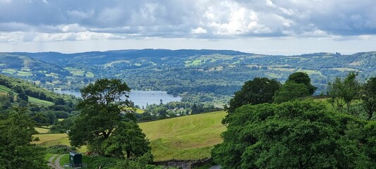 Canvas Print - Panoramic landscape of a beautiful green field