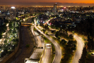 Wall Mural - Elevated view of downtown Santiago de Chile at sunset.