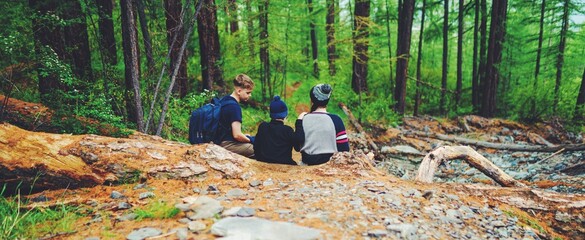 Canvas Print - people hikig in the wild