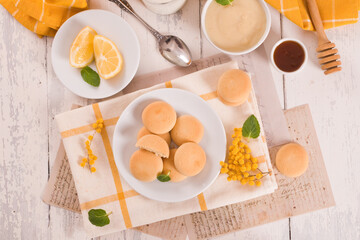 Wall Mural - Cookies with lemon cream filling