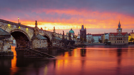 Wall Mural - Colourful dawn at the Charles Bridge in Prague. 