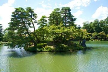 Wall Mural - The view of Kasumiga-ike-Pond in Kenroku-en.