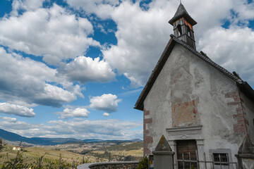 Wall Mural - chiesetta val di non 