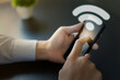 © Kyohei Kaneko - スマートフォンのクリックとWi-Fiのマーク clicking smartphone and wifi icon