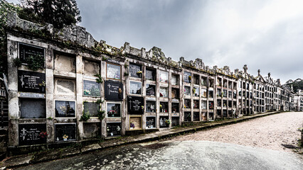 Canvas Print - old cemetery