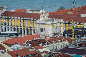 Wall Mural - Rua Augusta Arch seen from Saint George Castle in Lisbon city, Portugal