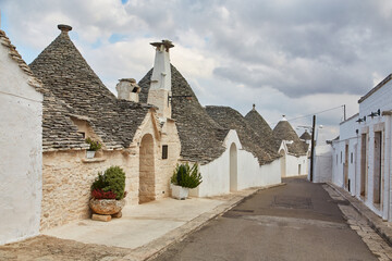 Canvas Print - Alberobello, Puglia, Italy: Cityscape over the traditional roofs of the Trulli