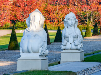 Sticker - Statues in Belvedere gardens in autumn, Vienna, Austria