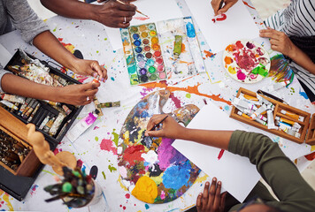 Aufkleber - Feed your creativity. a group of people attending a art class.