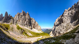 Fototapeta Tęcza - Widok z przełęczy Valacia na Sassolungo. Dolomity