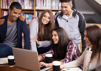 Aufkleber - University, friends and people on laptop laugh for social media in library for project, study and learning. Education, college and happy men and women on computer for knowledge, internet and humour
