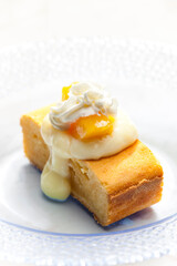 Wall Mural - sponge cake with vanilla custard, peach and whipped cream