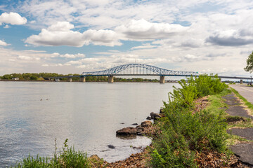 Bridge connecting Kennewick and Pasco over the Columbia River in Washington