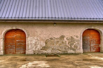 Poster - Architecture d'une ancienne ferme en montagne.