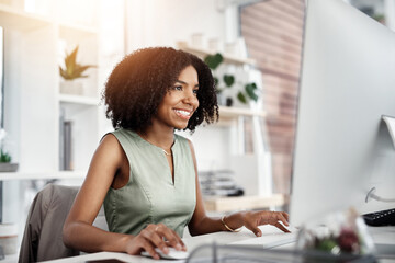 Aufkleber - Business, computer and happy woman in office for research, planning and satisfied with web search. Online, review and African female person smile for report, proposal or creative design inspiration