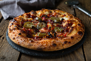 Canvas Print - Pizza with barbecue sauce from the oven