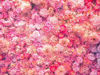 Wall Mural - pink flowers bouquet for valentines or wedding day background.