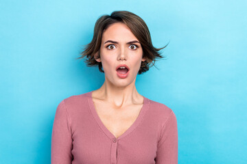 Wall Mural - Photo of shocked impressed woman dressed pink shirt open mouth isolated blue color background