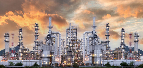 .industrial oil refinery and petrochemical plants refinery plants natural gas storage tanks petroleu