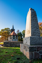 Wall Mural - Gefallenendenkmal vor Dorfkirche Altlüdersdorf, Gransee, Brandenburg, Deustchland