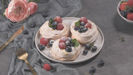 Sticker - Small pavlova cakes