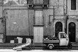 Fototapeta Morze - A Piaggio Ape with melons/fruitshop in Sicily, Italy.
Black and white.