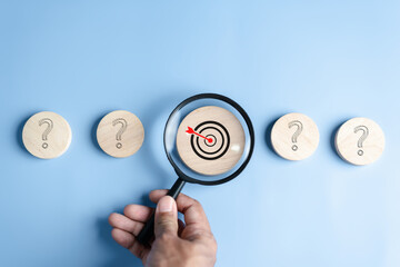 Aufkleber - Magnifier focus to target solution target which among question icon, successful business and thinking solution strategy concept.
