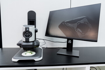 Leinwandbilder - Optic machine for precise measurement of part size and quality evaluation. Smart factory.	