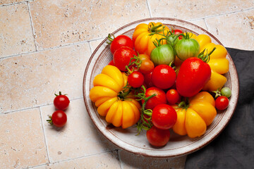 Canvas Print - Various colorful garden tomatoes