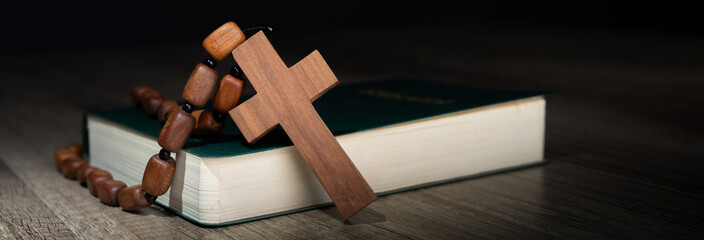 Poster - Cross and bible on the table