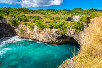 Poster - Brocken Beach in Nusa Penida