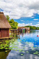 Canvas Print - Bootshäuser an der Müritz