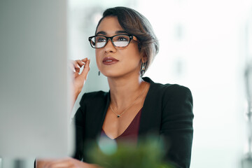 Poster - Computer, research and business woman in glasses reflection for reading, online review or editor analysis. Focused Latino person or professional worker in website editing or analytics on desktop pc